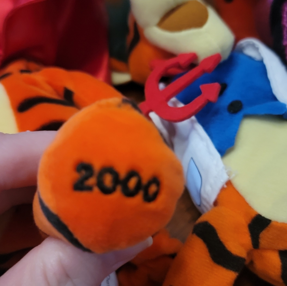 Disney Halloween Winnie The Pooh, Tigger, Goofy Beanie Lot - Picture 8 of 15